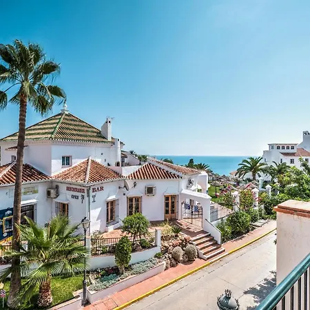 Stunning At Burriana Beach, Apartman Nerja