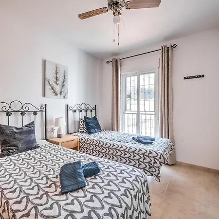 Stunning At Burriana Beach, Apartment *