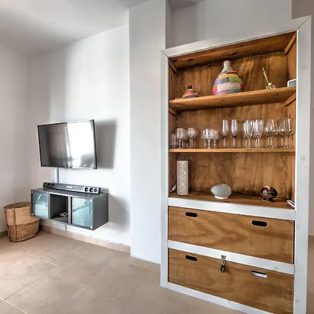 Stunning At Burriana Beach, Apartment